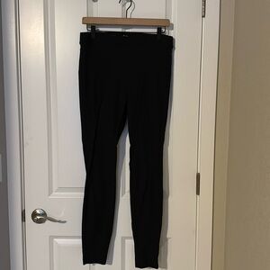 Simply Vera - women’s black skinny leggings - size medium